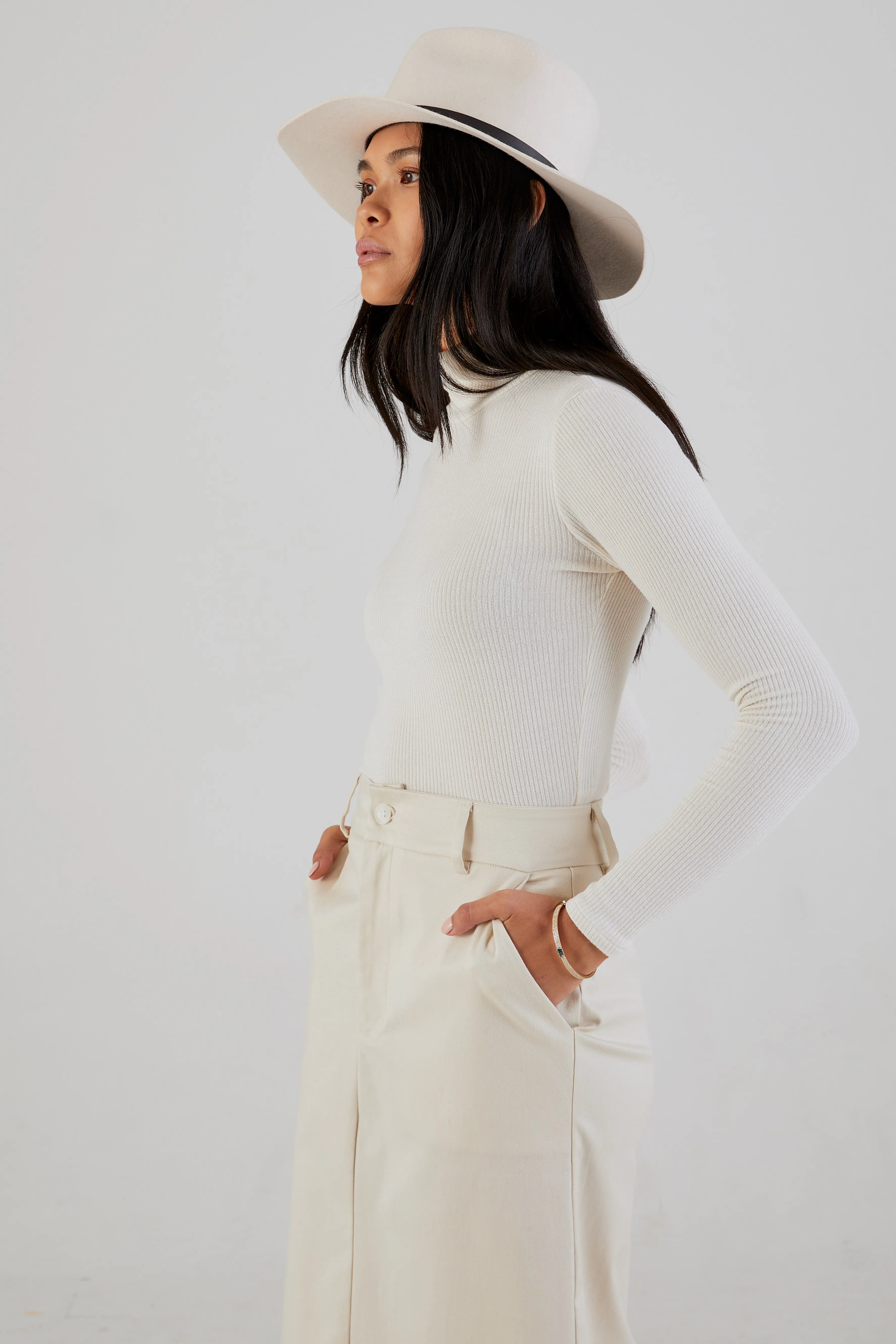 Archer Rib Turtleneck in Gardenia