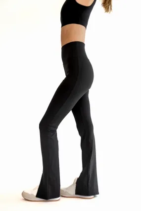 Cut Out Boot Cut - Onyx