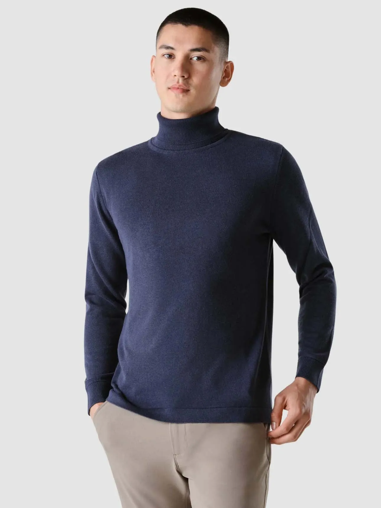 Fine Knit Turtleneck Navy