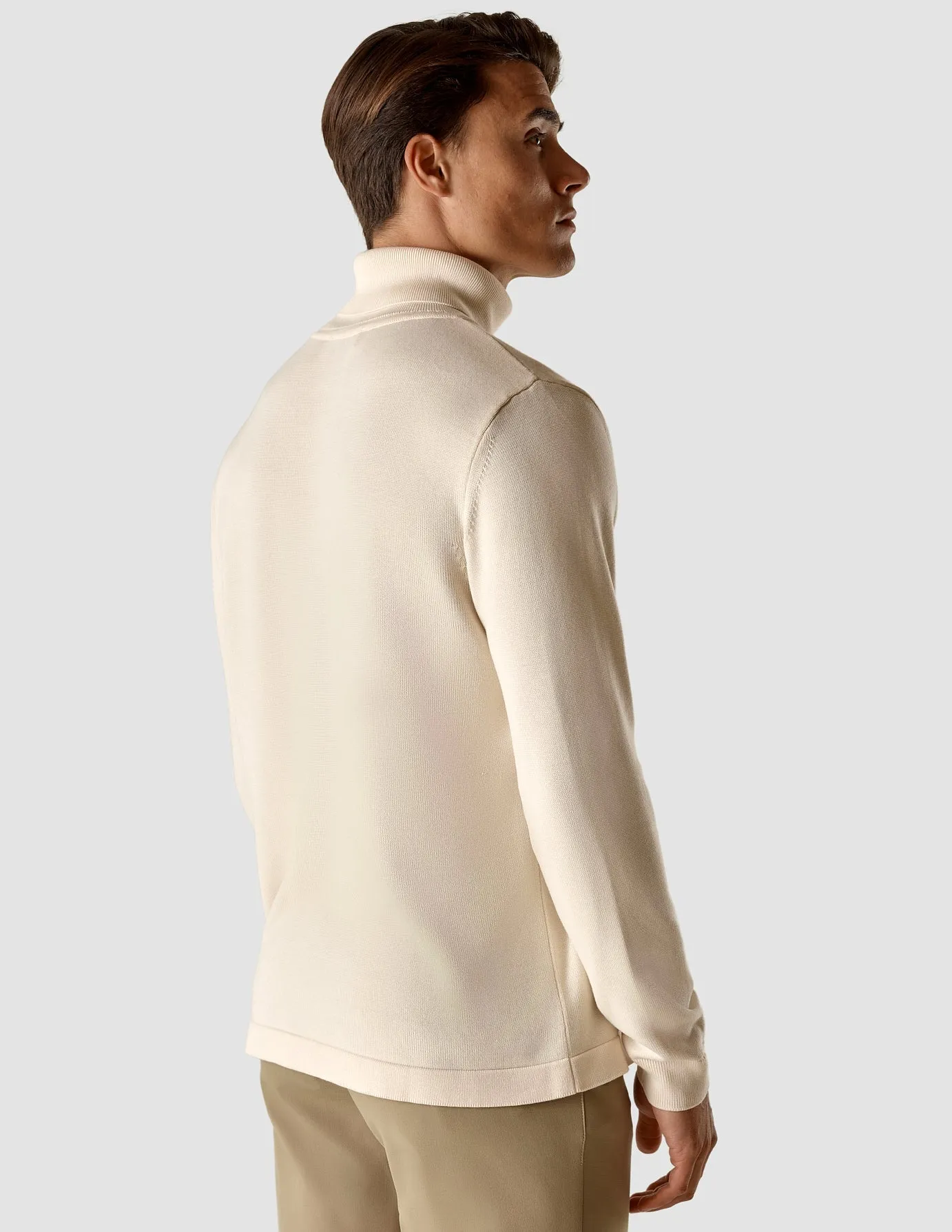 Fine Knit Turtleneck Off White