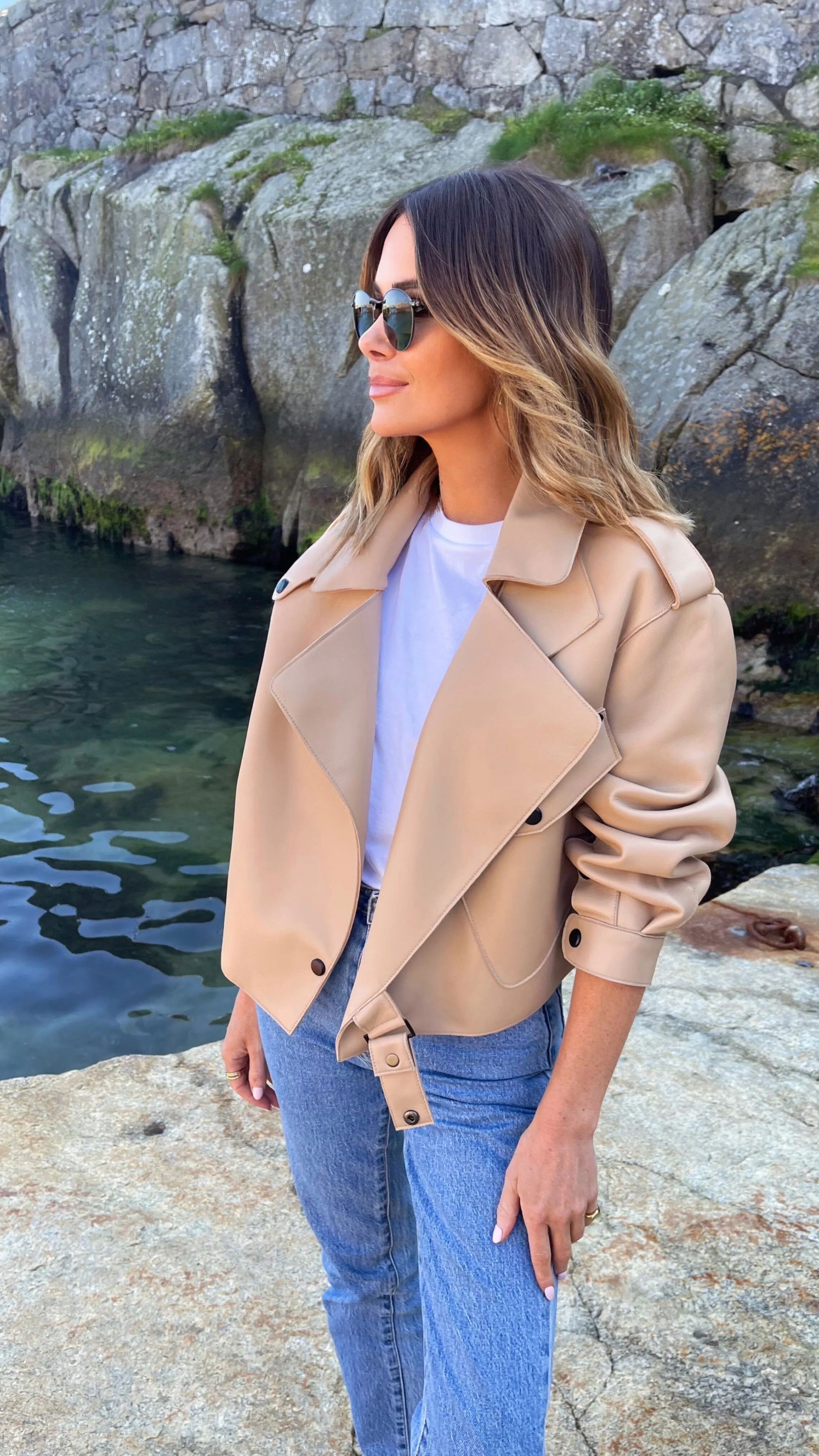 THE LEATHER JACKET - BEIGE